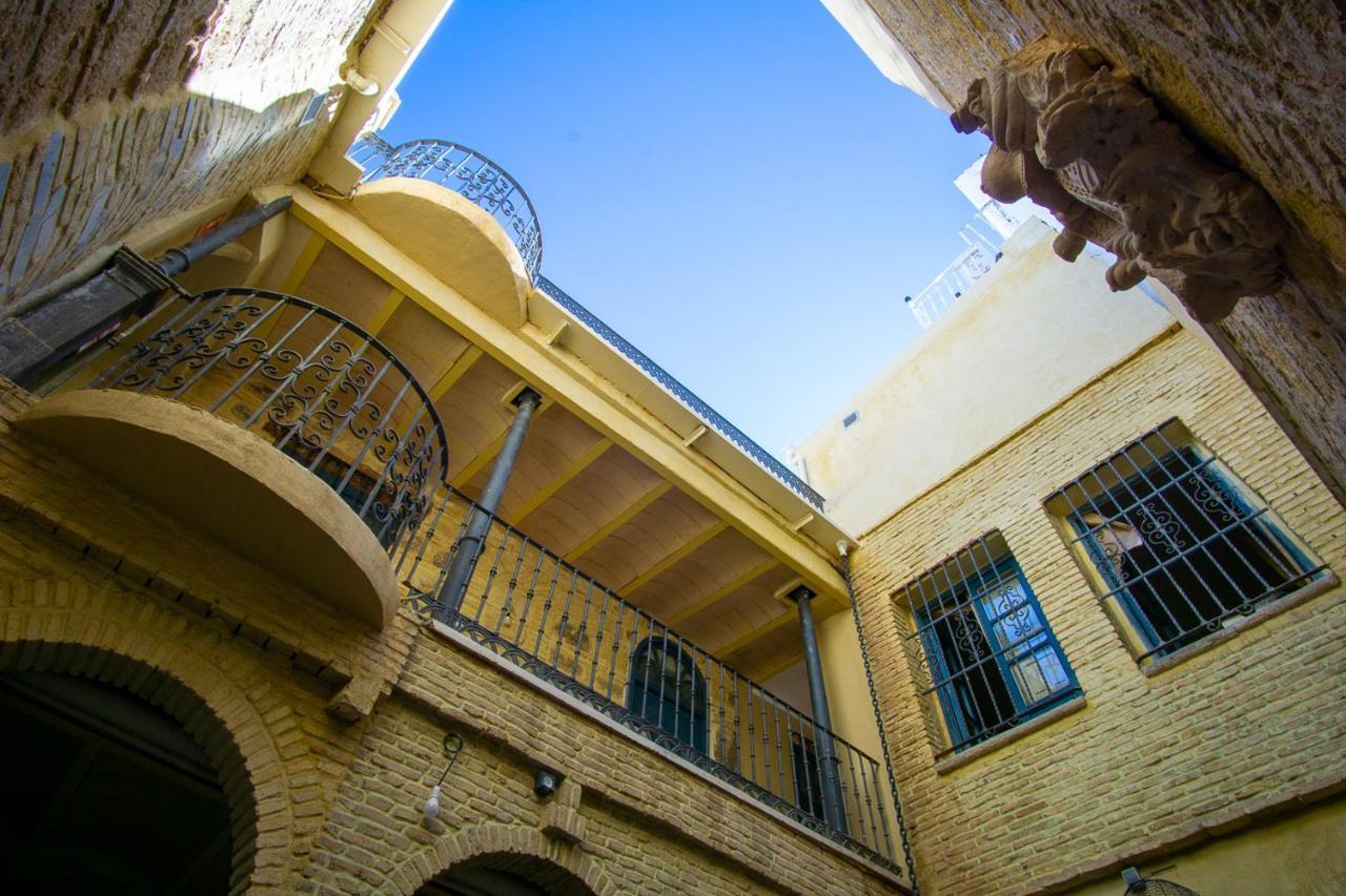 Apartamentos Sharis Jerez de la Frontera Bagian luar foto