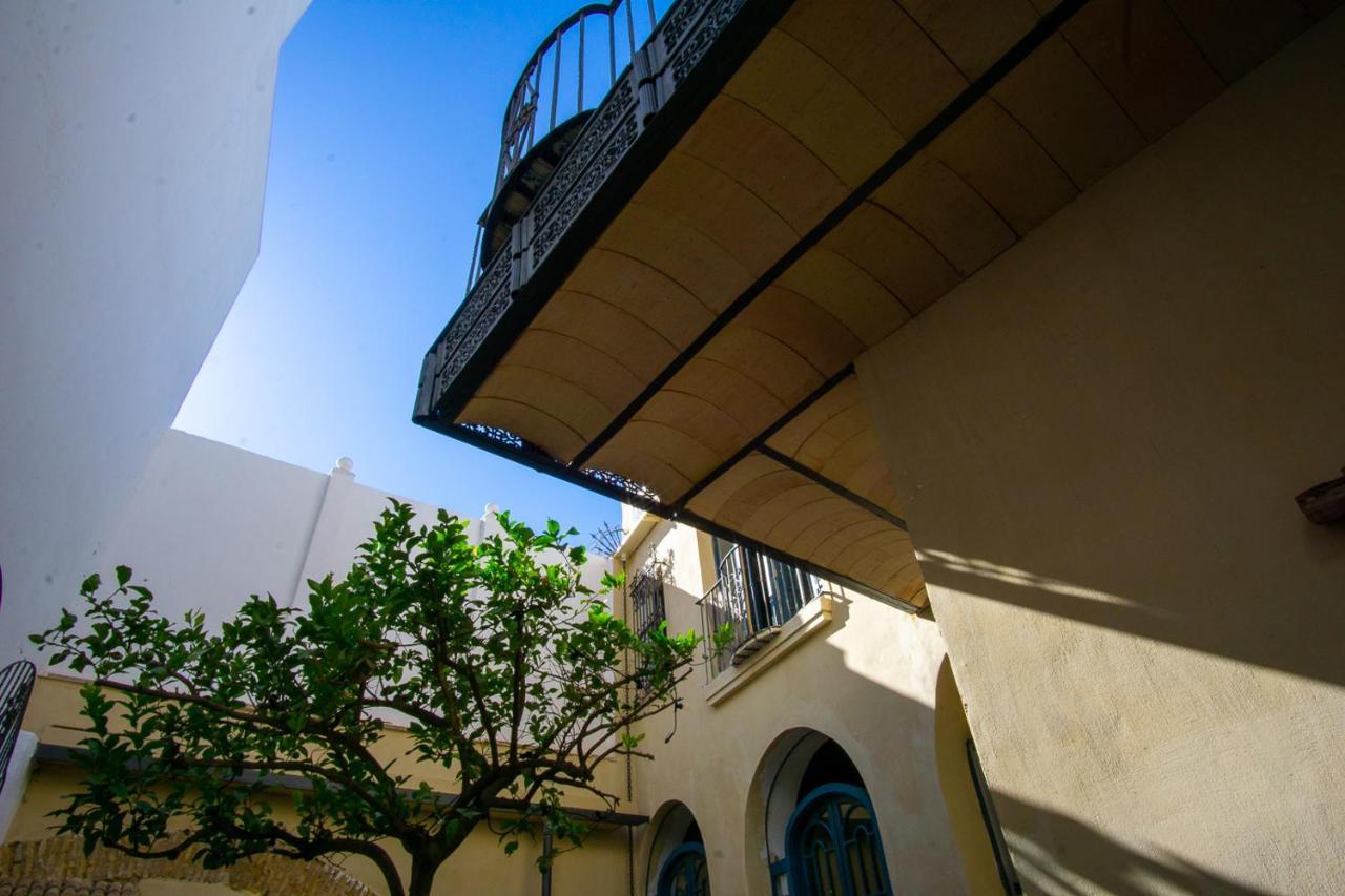 Apartamentos Sharis Jerez de la Frontera Bagian luar foto