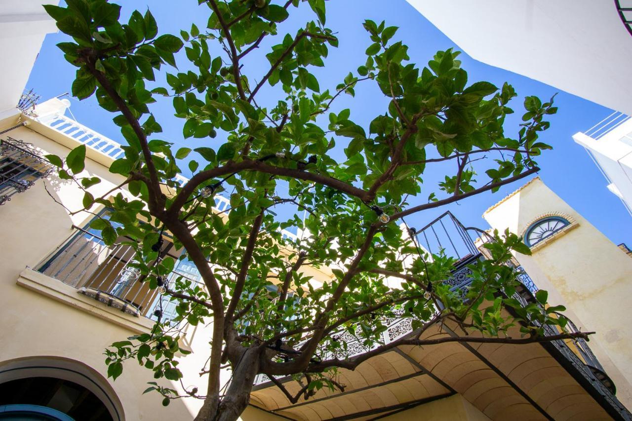 Apartamentos Sharis Jerez de la Frontera Bagian luar foto