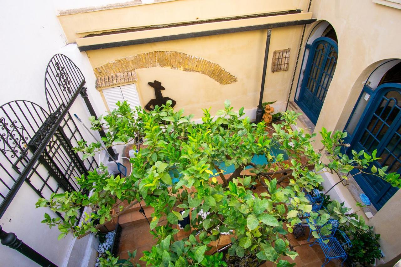 Apartamentos Sharis Jerez de la Frontera Bagian luar foto