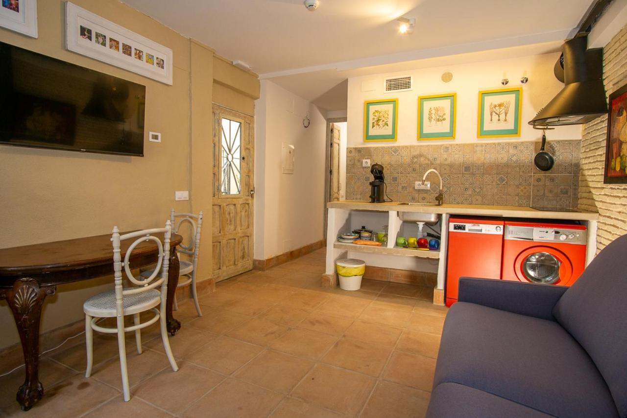 Apartamentos Sharis Jerez de la Frontera Bagian luar foto