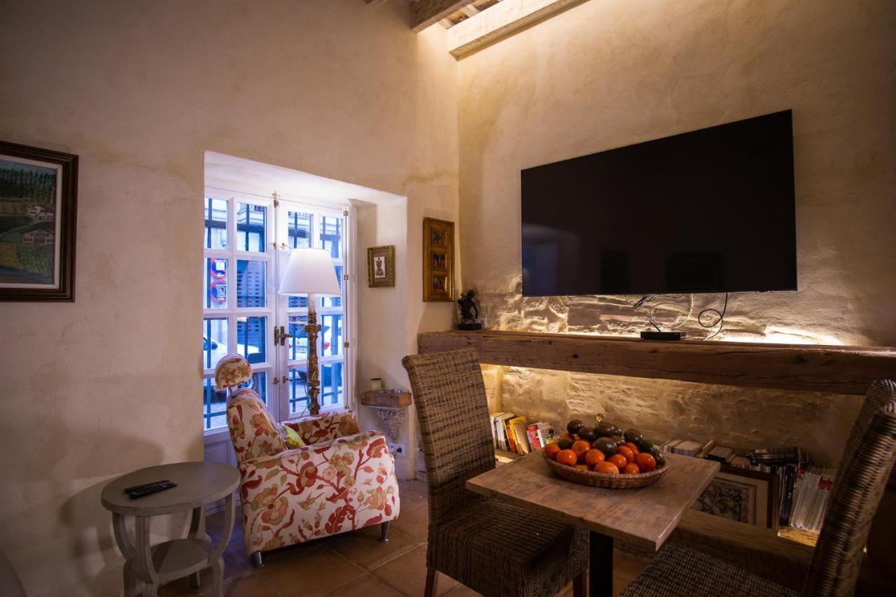Apartamentos Sharis Jerez de la Frontera Bagian luar foto
